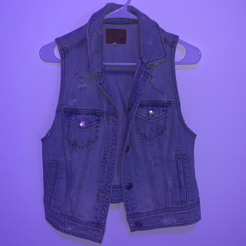 American Eagle Jean Vest